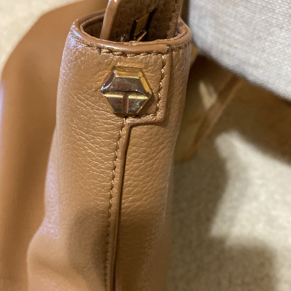 Tory Burch - Picture 12 of 16